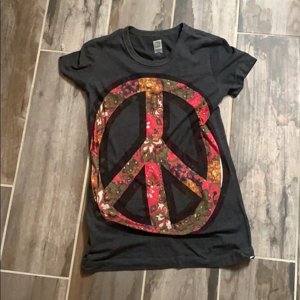 Peace sign T-shirt
